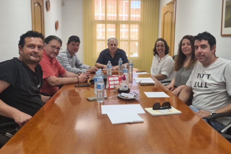 La Diputación de Teruel respaldará con fondos, medios técnicos y promoción la futura DOP vino del Matarraña