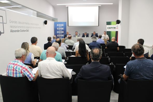 Los empresarios estallan y harán una concentración por las ayudas del 20%