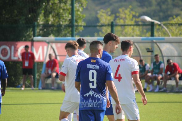 Aragón se estrena en la fase final de la Copa Regiones UEFA con empate ante el Hradec Králové
