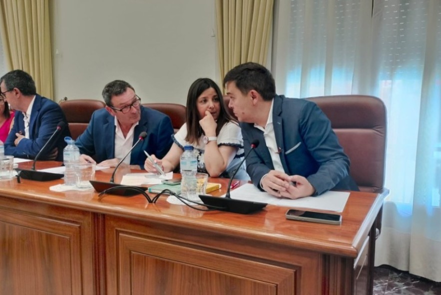 El PSOE asegura que su denuncia consigue en horas el informe para convocar subvenciones que el gobierno de la DPT no consiguió en meses