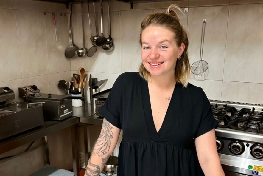 Olha Aziattseva, gerente del restaurante del Museo Minero de Escucha: “Ahora la gente dice que hay una ucraniana cocinando recetas españolas y que le sale buenísimo”