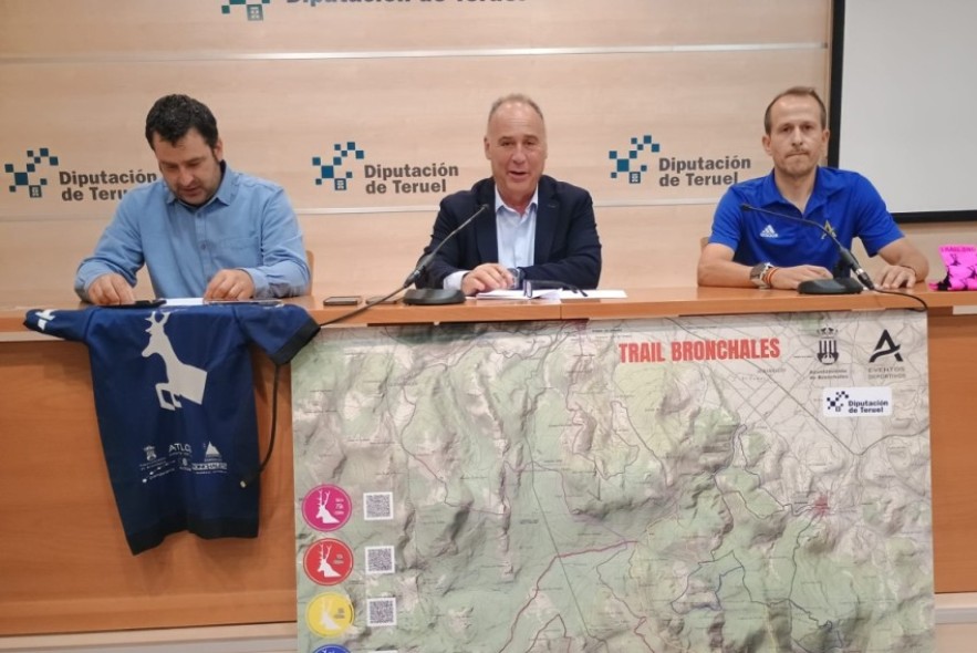 Bronchales prepara 15.000 litros de agua para combatir el calor previsto en su Trail