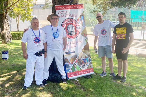 Teruel estrecha lazos con vecinos amantes del deporte de pelota