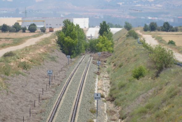 Aragón Plataforma Logística adecuará el ramal ferroviario de Platea tras catorce años sin uso