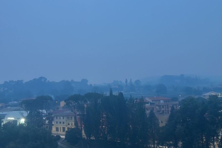 El Bajo Aragón activa medidas de precaución ante el humo llegado desde Lérida 