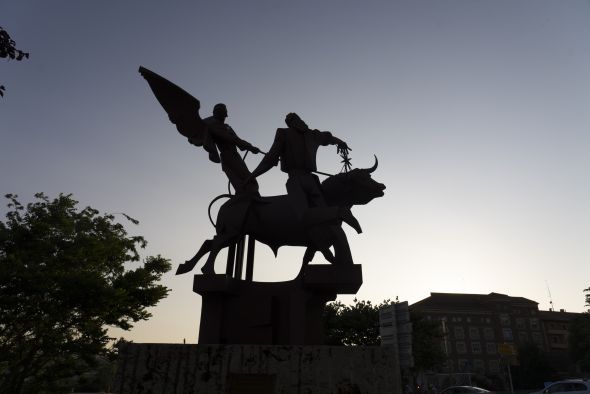 El Monumento a la Vaquilla cumple 40 años  realzando la tradición del toro ensogado