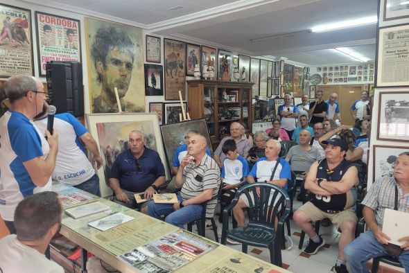La historia del C.D. Escucha, entre minas y goles, cobra vida en su libro colectivo