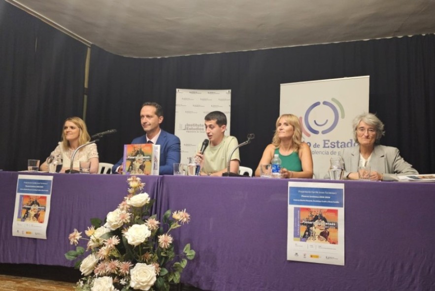 Monreal acogió ayer la presentación de la primera Cartilla Turolense Joven