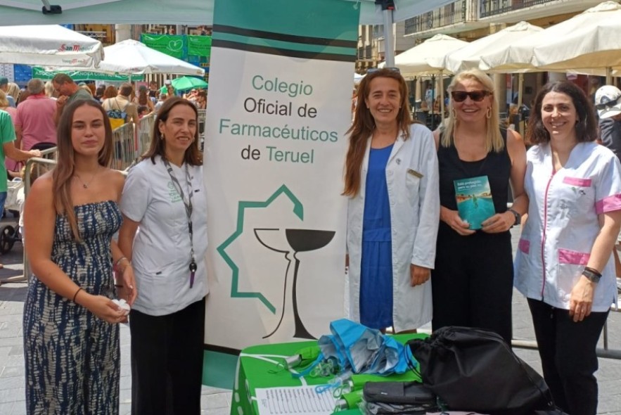 El COF Teruel participó  en el acto solidario ‘Ponle el pañuelo al Torico’