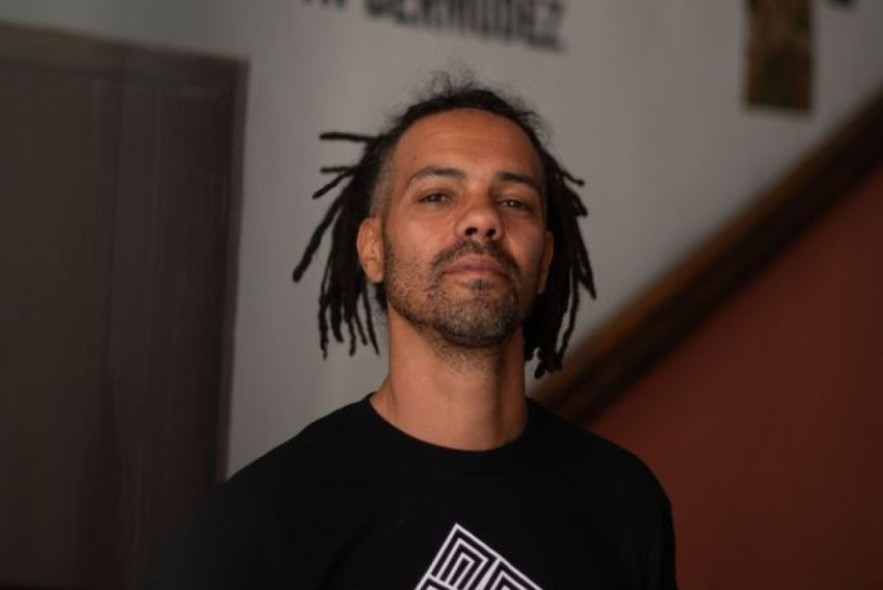 Rubén H. Bermúdez, autor de la obra ‘¿Y tú, por qué eres negro?’ y ponente en el Flai de Albarracín: “Me gusta pensar que leer el libro hace bien a la gente, que es como si nos diéramos un abrazo”