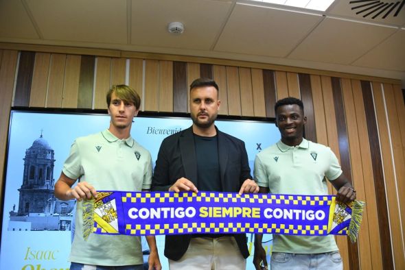 Obeng ya es del Cádiz: quiere quedarse en el primer equipo... Puede salir cedido a RFEF