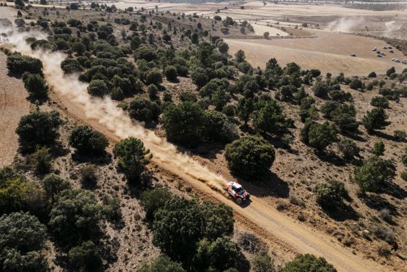 Al Attiyah y Nani Roma abanderan de nuevo una Baja con gran cartel