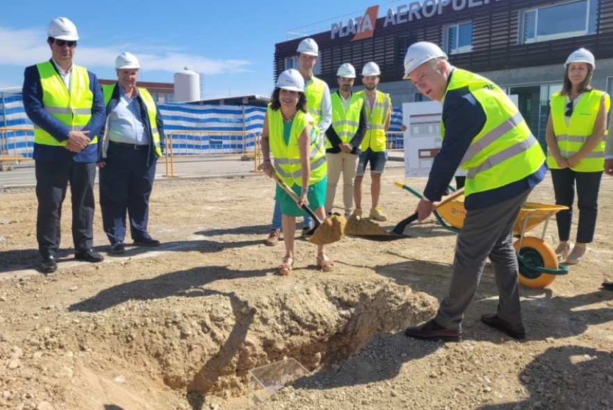 Comienzan las obras de ampliación de la terminal del Aeropuerto de Teruel para favorecer su expansión y crecimiento
