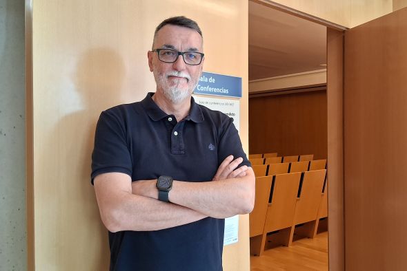 Juan Ángel Vaquerizo, astrofísico del Proyecto Cesar y divulgador científico: “Lo que no podemos hacer es intentar observar un eclipse con métodos caseros de protección”