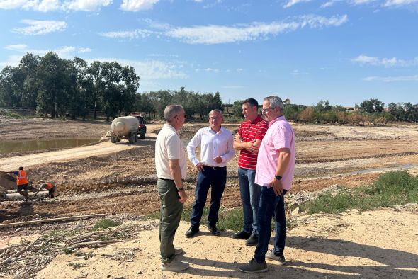 Finalizan las obras del badén provisional en Vinaceite para llegar a las explotaciones