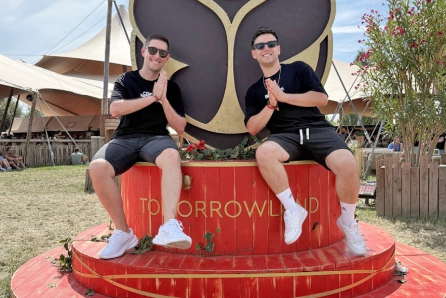 Los Djs alcañizanos Cence Brothers debutan en Tomorrowland y llevan Aragón como bandera