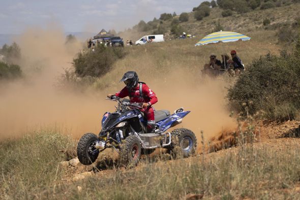 Toyota se cuela en la prólogo de la Baja entre Al Attiyah y Roma