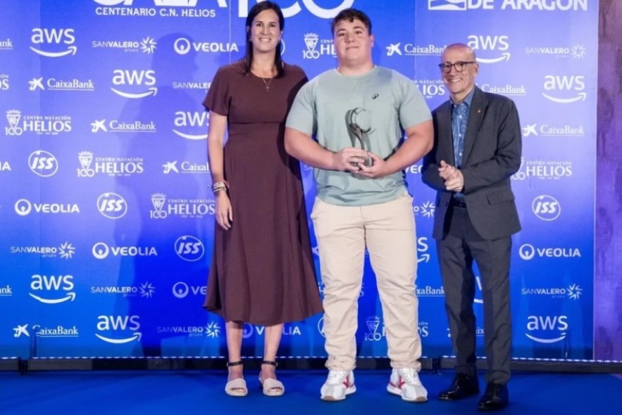 El Helios reconoce a Carlos Magallón por su Campeonato de España
