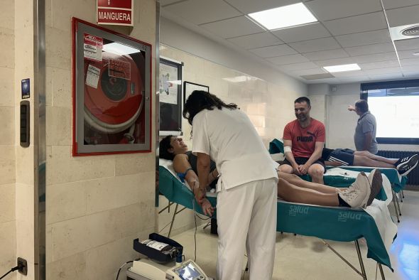 Los turolenses aportan su granito de arena donando sangre en el Obispo Polanco