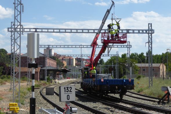 El informe ‘Cumpliendo’ del Gobierno de España destaca la mejora del ferrocarril y la avenida Sagunto como obras de cohesión