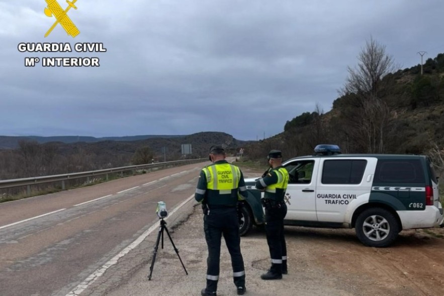 La Guardia Civil de Teruel intercepta a un vehículo cuyo conductor circulaba a más del doble de la velocidad máxima permitida en la vía