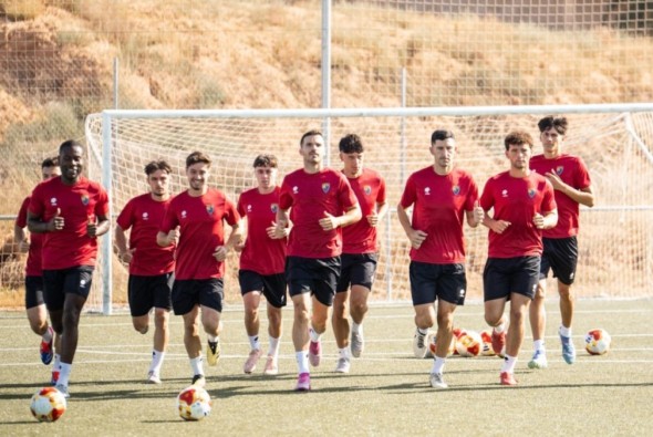 La fecha de presentación de la equipación rojilla 25-26 cambia al 26 de agosto