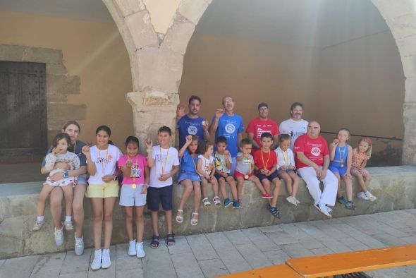 Amigos de los Trinquetes de Teruel sigue impulsando este deporte