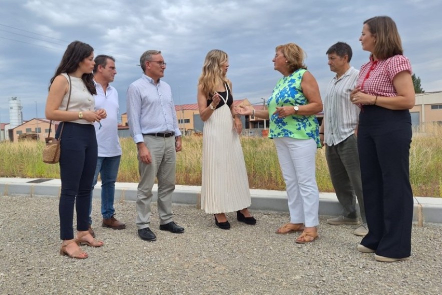 Mar Vaquero anuncia que siete municipios turolenses recibirán 1,8 millones de euros para la mejora de sus polígonos industriales