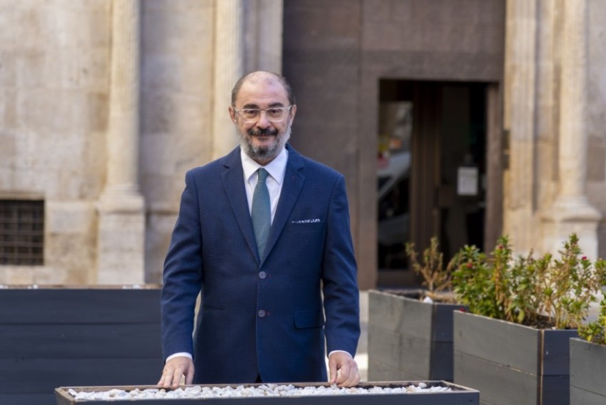 Aragón resalta tras la muerte  de Javier Lambán su fortaleza ante su enfermedad y su coherencia política