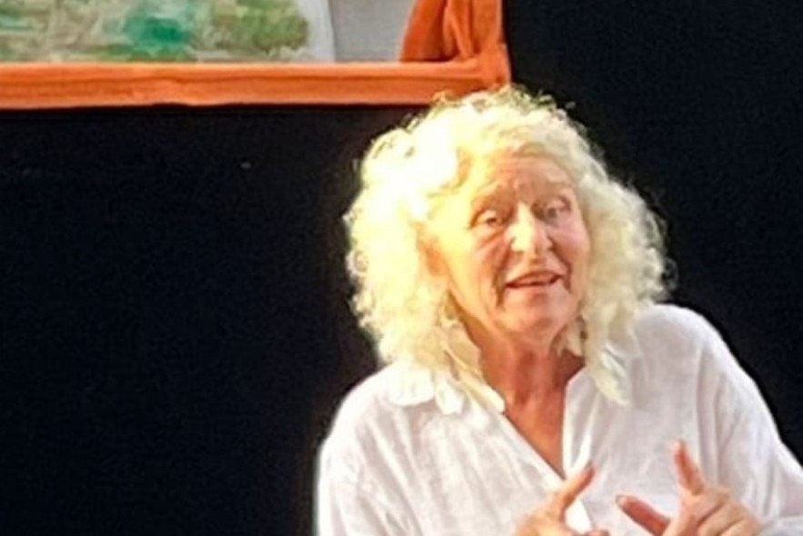 Marta Alemany, directora de la obra de títeres ‘Un alobrense en la corte de Felipe IV’, en Alobras: “Dejé claró que la última palabra la tenía yo, porque si no se convierte en una jaula de grillos”