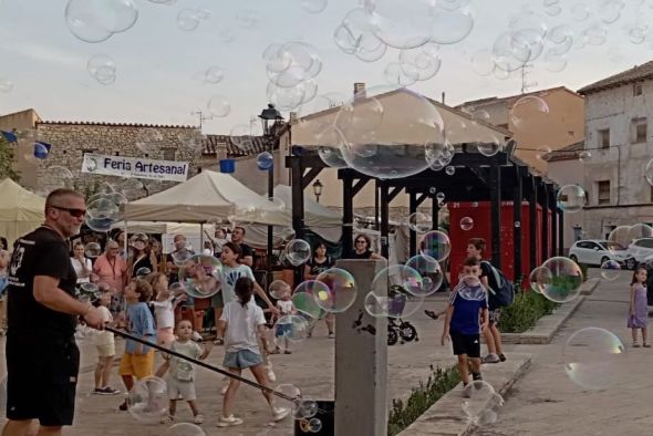 Amata celebra  su primera feria artesanal en Santa Eulalia del Campo
