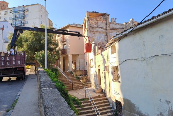 Los cuatro vecinos desalojados por el derrumbe en Alcañiz vuelven a sus casas
