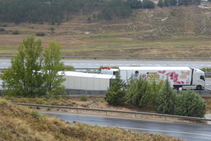 Cortada la A-23 en sentido Zaragoza a la altura de Teruel capital por el vuelco de un camión