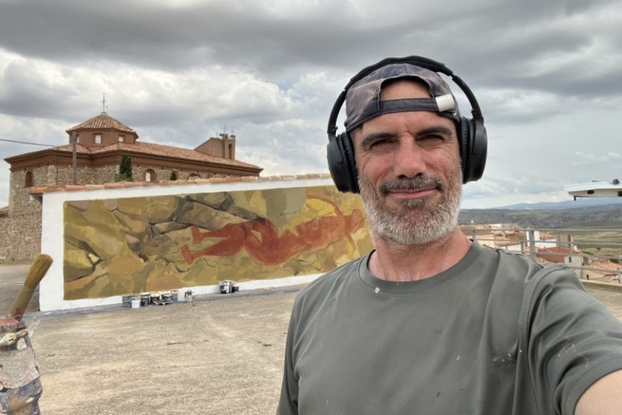 Hugo Casanova, artista: “Las personas mayores han revivido situaciones sucedidas en los abrigos”