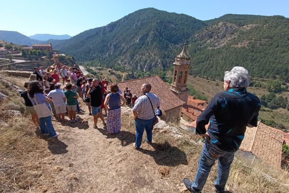 Linares de Mora muestra su rico patrimonio en la celebración del Día de los Castillos