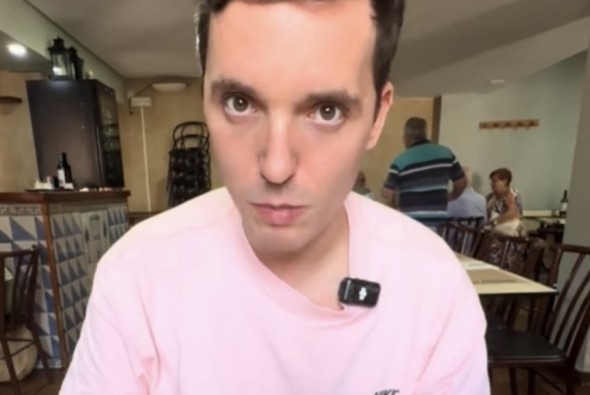 La visita del ‘influencer’ Víctor Prous a El Salón de Riodeva aumenta el interés por el restaurante