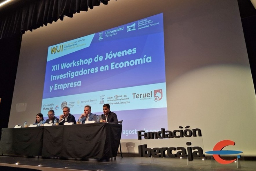 Jóvenes investigadores de economía  y empresa tejen sinergias en Teruel