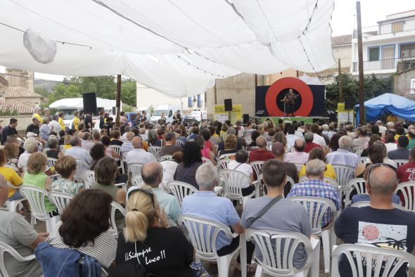 Enluquecidos estrena el concurso de chistes El Deshueve  y otro  de camisas horteras