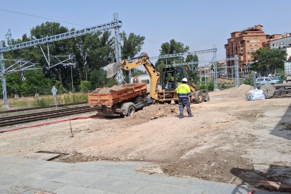 El paro baja en la provincia un 4%  pero también desciende la contratación