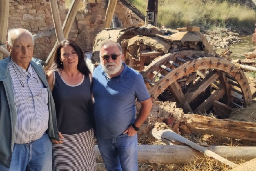El PSOE pide catalogar como Bien de Interés Cultural y proteger la noria de madera de las salinas de Armillas