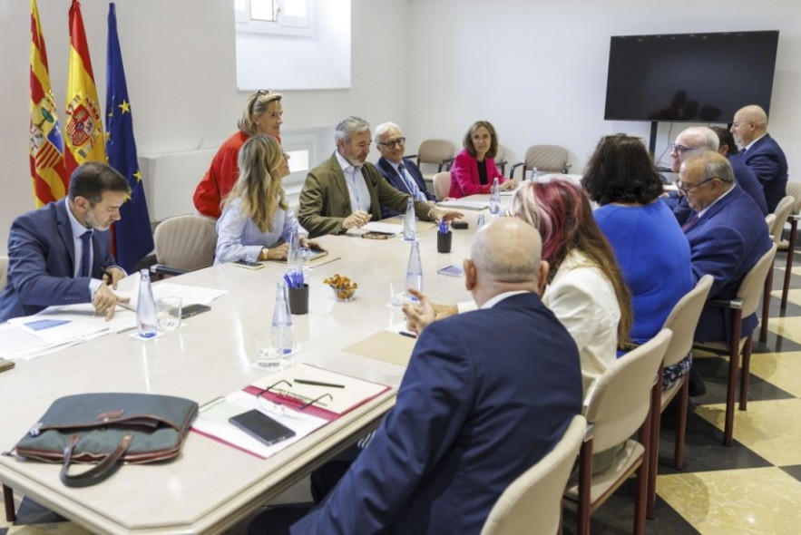 El Gobierno de Aragón urge a abordar con China los aranceles al porcino, que han paralizado las exportaciones