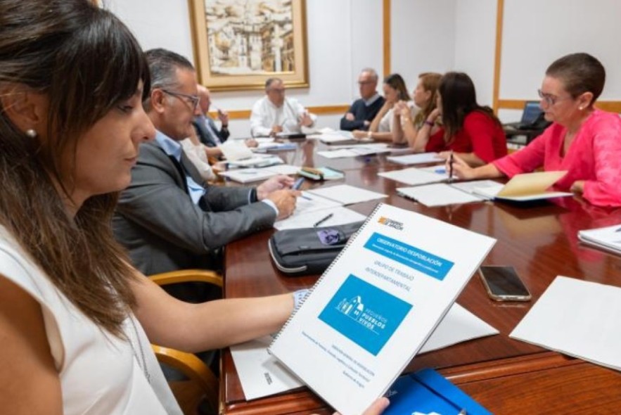 El Observatorio contra la Despoblación echa andar con la primera reunión interdepartamental