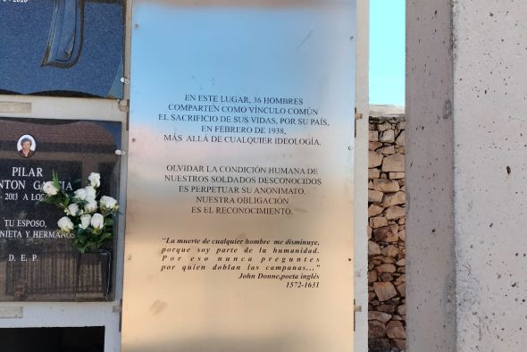Comienza la toma de muestras para identificar los restos de doce personas de una fosa en Singra