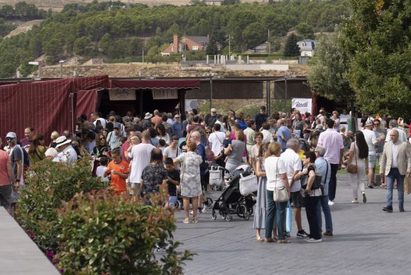 La sinfonía de sabores de la despensa turolense retorna a la Glorieta con el mercado agroalimentario