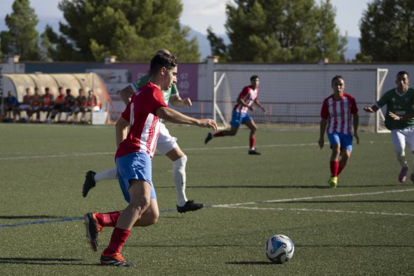 El Atlético Teruel mereció ganar pero el Cariñena Atlético le arrancó un empate (2-2)