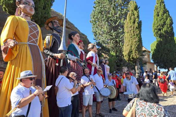 Alcorisa vuelve a subir al Calvario, fiel a su cita con la Exaltación del Sepulcro Glorioso