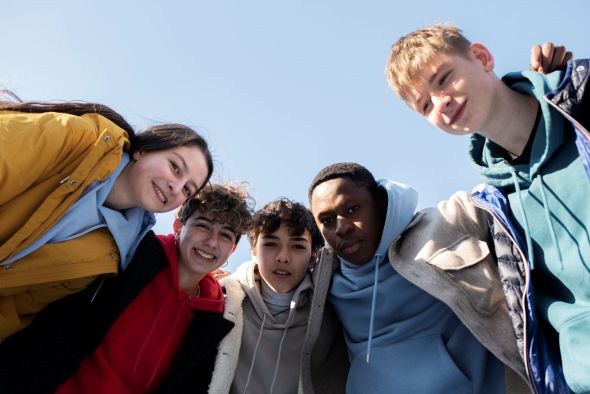 El papel de la familia y la comunidad  en el desarrollo positivo de los adolescentes