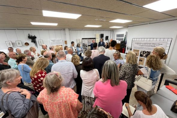 La exposición ‘El amor se cita en Playa de Aro’ muestra el papel de Teruel en la campaña