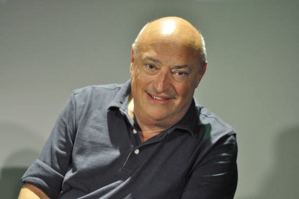 Eric Frattini; escritor, periodista y aventurero: “Francisco dejó la Iglesia dividida, al borde del cisma, y León XIV es el más apropiado para corregir eso”