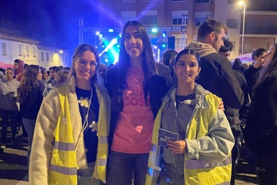Dinamizadores de calle advierten de los riesgos del consumo de alcohol y sustancias a los jóvenes turolenses en las fiestas de San León